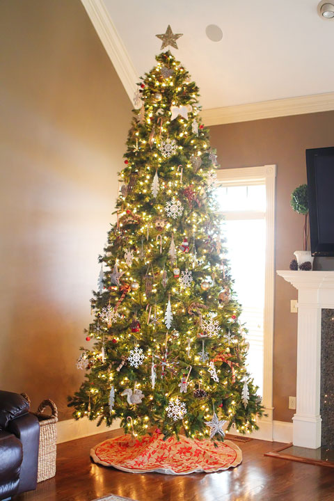 Christmas Home Tour. Decorations and Ideas for an open floor plan.