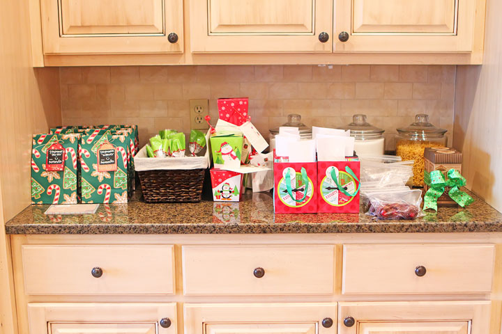 The Ultimate Holiday Party! Hot Chocolate Bar and Cookie Swap Ideas