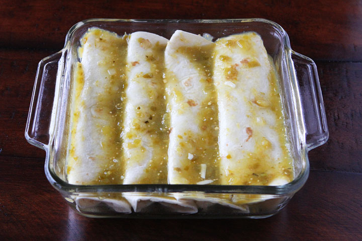 Dinner in 30 minutes: 4-Ingredient Salsa Verde Chicken Enchiladas