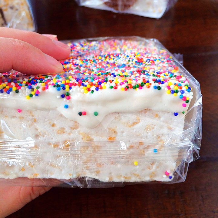 These are seriously the SOFTEST Rice Krispy Treats I have ever had!! They're like a cake!! Seriously so good and you can order them online!! Perfect for gifts!