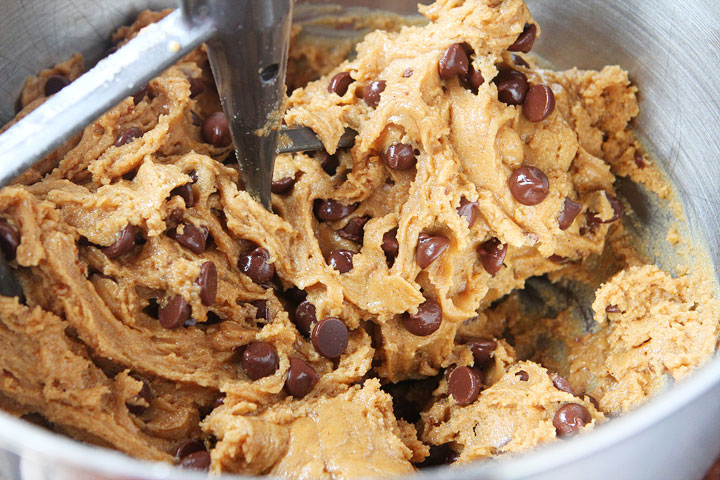 Hazelnut Butter Cookies. Soft, chewy cookies made with creamy hazelnut butter!! It's like a Nutella chocolate chip cookie!!