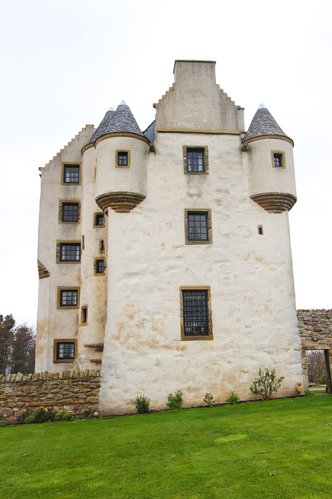 Stay in your own private Castle in Edinburgh, Scotland – Fa'side Castle. Tips for Traveling to Scotland. www.kevinandamanda.com