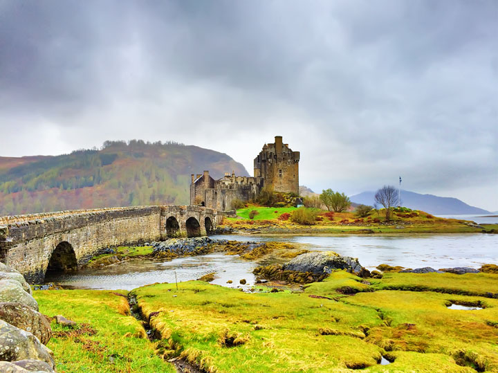 Eilean Donan Castle. Tips for Traveling to Scotland -- What to Do, See, & Eat. www.kevinandamanda.com