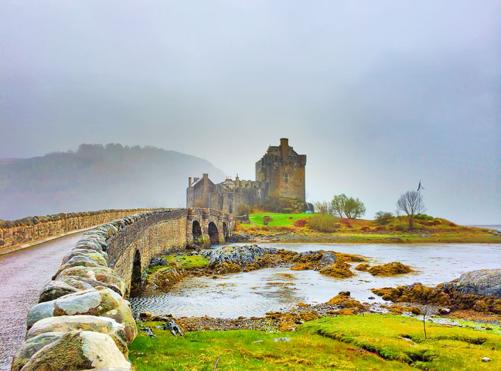 Eilean Donan Castle. Tips for Traveling to Scotland -- What to Do, See, & Eat. www.kevinandamanda.com