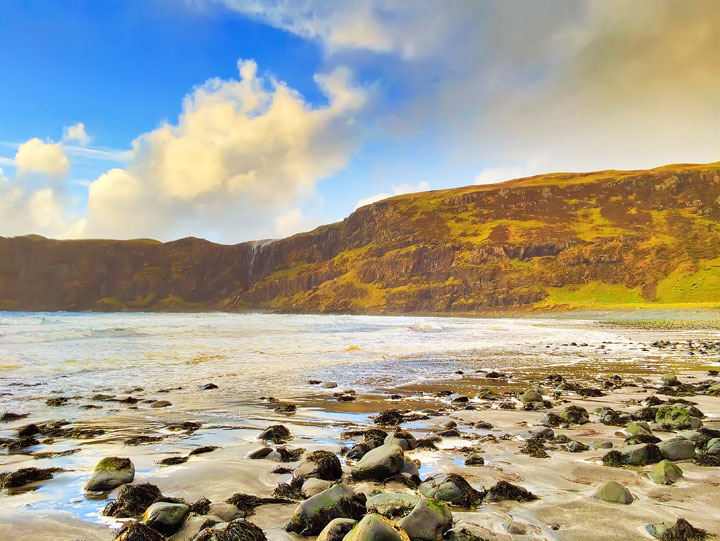Talisker Bay, Isle of Skye. Tips for Traveling to Scotland -- What to Do, See, & Eat. www.kevinandamanda.com