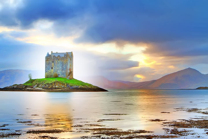 Castle Stalker. Tips for Traveling to Scotland. What to Do, See, & Eat. www.kevinandamanda.com