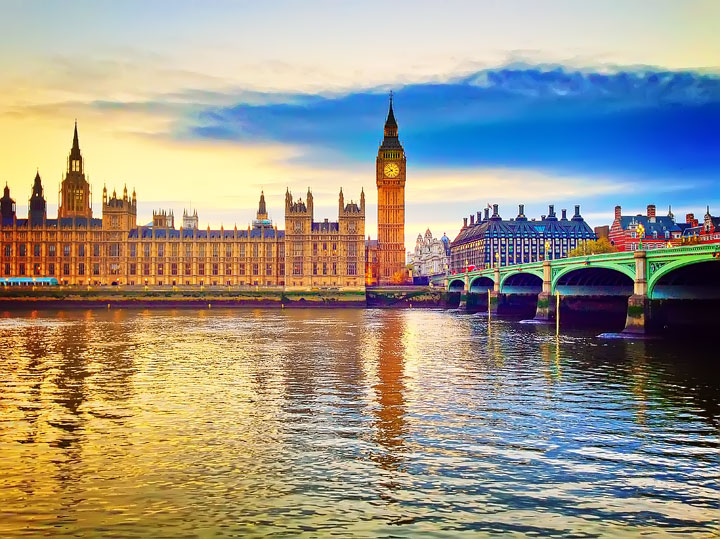 Sunset at Big Ben, London. Tips for Planning a London Vacation. www.kevinandamanda.com. #travel #london #england