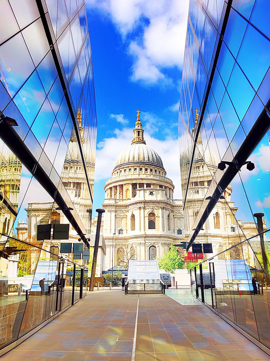 St. Paul's Cathedral, London. Tips for Planning a London Vacation. www.kevinandamanda.com. #travel #london #england