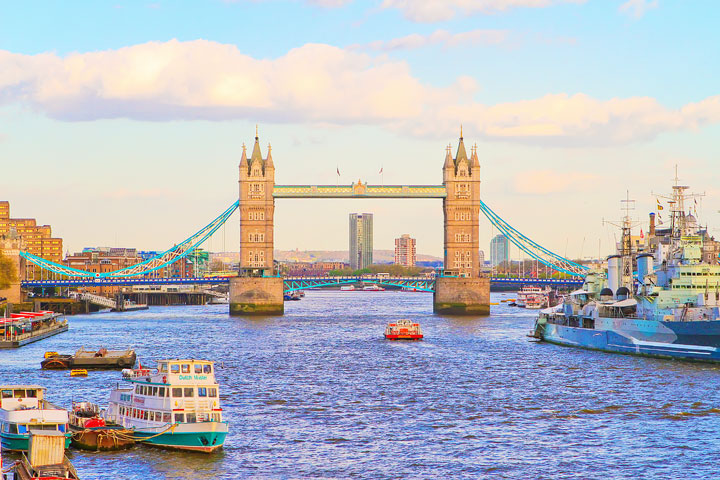 London Tower Bridge. Tips for Planning a London Vacation. www.kevinandamanda.com. #travel #london #england