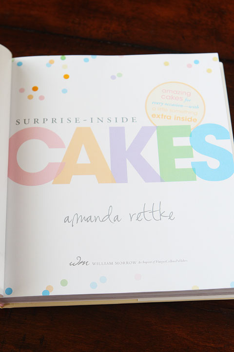 Surprise Inside Cakes Cookbook by Amanda Rettke Review. #cakedecorating #cookbook #recipe #giveaway