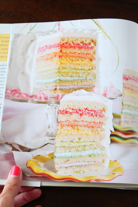 Surprise Inside Cakes Cookbook by Amanda Rettke Review. #cakedecorating #cookbook #recipe #giveaway