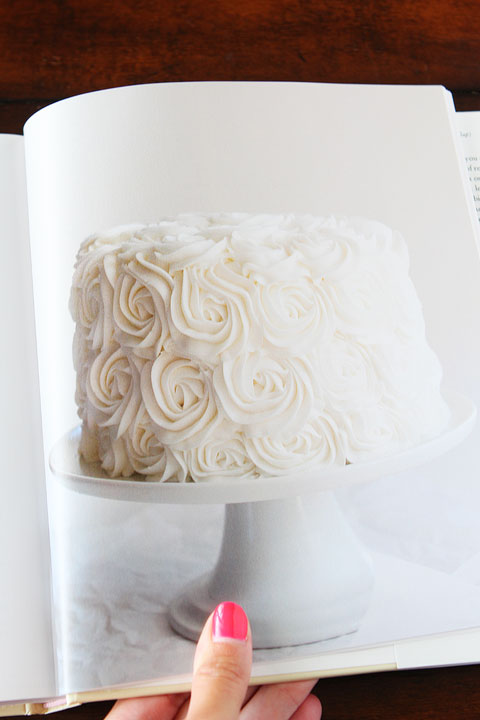 Surprise Inside Cakes Cookbook by Amanda Rettke Review. #cakedecorating #cookbook #recipe #giveaway