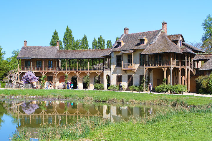 You can't go to Paris without seeing Versailles. Tips for planning a Paris Vacation. www.kevinandamanda.com #paris #travel #france #Versailles