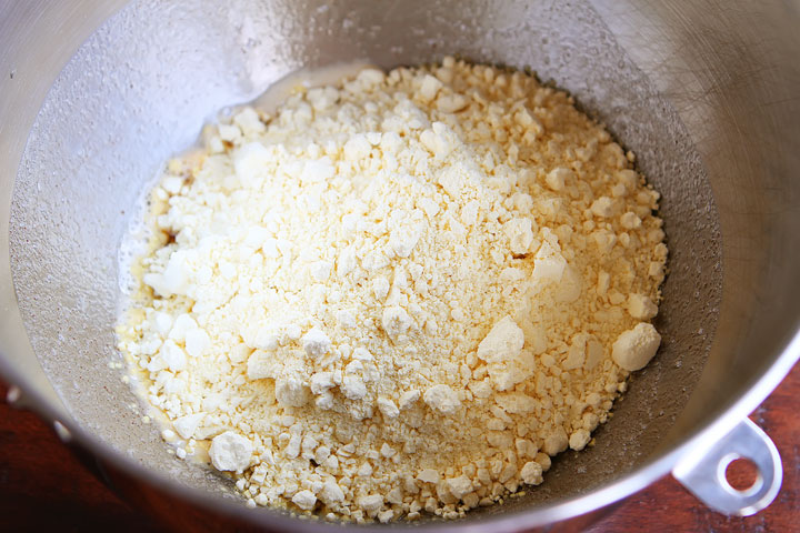 Cake Mix Oatmeal Cookies! Only 5-Ingredients. Sooooooo good!! #recipe #cookies #food