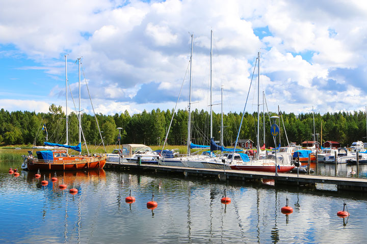 A walk through the Swedish countryside in Spiken, Sweden. #travel #sweden #photography www.kevinandamanda.com