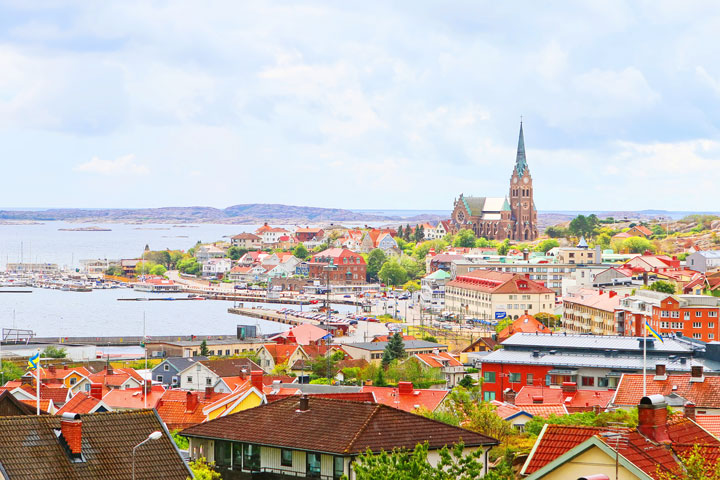 THE most charming and picturesque village in Sweden. Perfect for a weekend getaway!! #travel #holiday #photography www.kevinandamanda.com