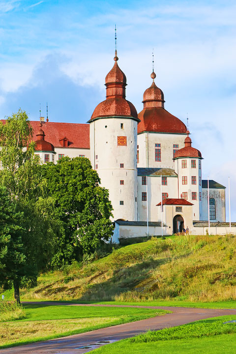 Weekend Getaway in Sweden: Spend a Night at Läckö Castle. #travel #sweden #holiday #photography www.kevinandamanda.com