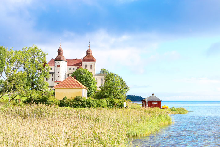 Weekend Getaway in Sweden: Spend a Night at Läckö Castle. #travel #sweden #holiday #photography www.kevinandamanda.com