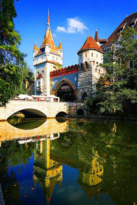 Breathtaking photos that prove Budapest is one of the most stunning cities in Europe! I never knew how amazing Budapest is!