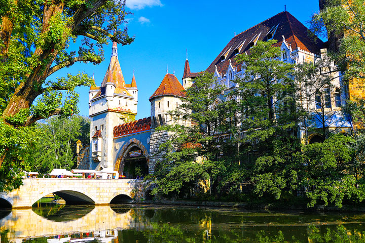 Breathtaking photos that prove Budapest is one of the most stunning cities in Europe! I never knew how amazing Budapest is!