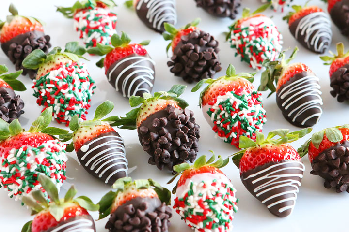 Christmas Chocolate Covered Strawberries!