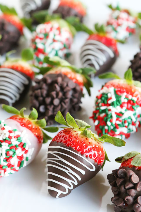 Christmas Chocolate Covered Strawberries!