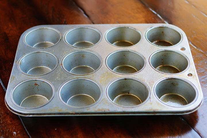 Make these fun Southwestern Chicken Cups using Wonton Wrappers in a Muffin Tin! Great for using up leftover rotisserie chicken or boneless, skinless chicken breasts. 