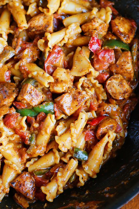 Chicken Fajita Pasta | Easy Chicken Pasta Recipe