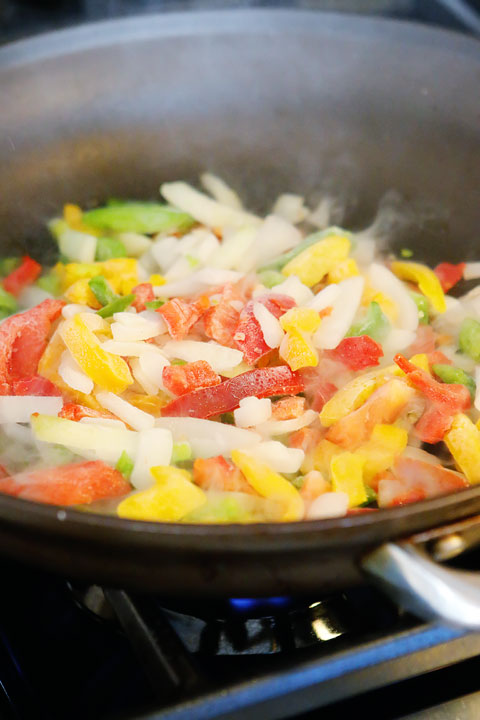 Southwestern Fiesta Chicken. Better than anything you'll get at a restaurant! Seriously who would not want to eat this?? It's like a fiesta on a plate!!