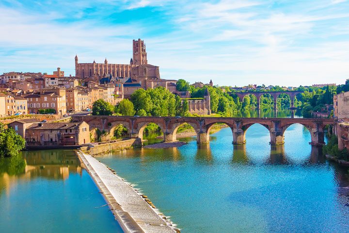 Summer Bucket List!! Biking through the French Countryside. (Click for travel tips and itineraries)