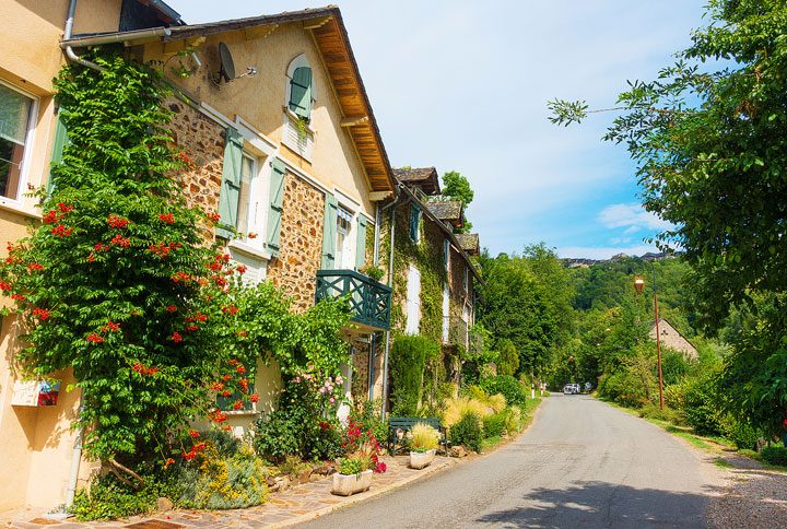 Summertime biking around the south of France... (Click for travel tips and itineraries)