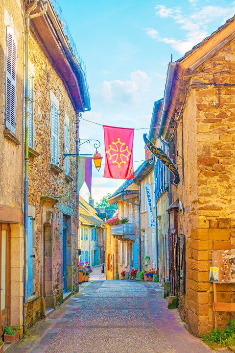 Summertime biking around the south of France... (Click for travel tips and itineraries)