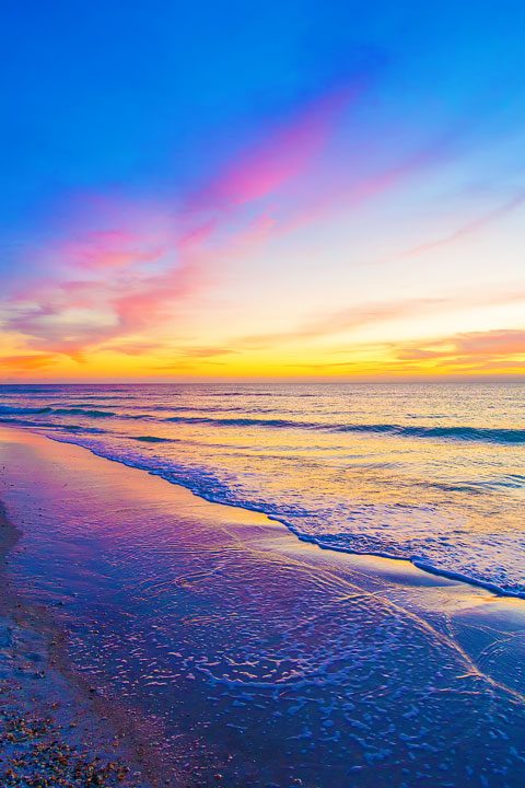 Pet-friendly dog beach and condo rentals on the Florida Panhandle! Pristine white-sand beaches with crystal-clear turquoise water. Perfect for the whole family!