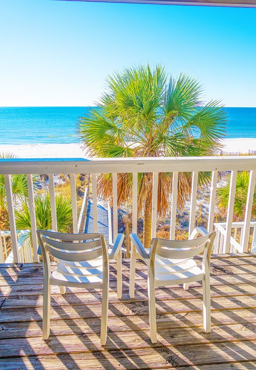 Pet-friendly dog beach and condo rentals on the Florida Panhandle! Pristine white-sand beaches with crystal-clear turquoise water. Perfect for the whole family!