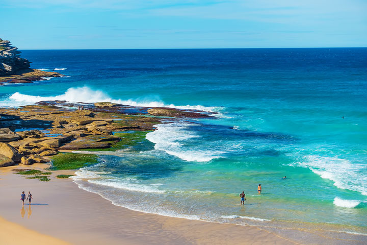 Magical places in Sydney, Australia that will take your breath away! Here’s where to get the BEST photos of that classic Sydney skyline.