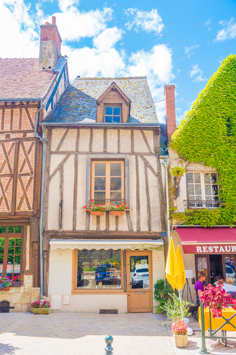 Exploring beautiful Castles of the Loire Valley in France, the perfect day trip from Paris with a Blue Fox Travel Small Group Tour!