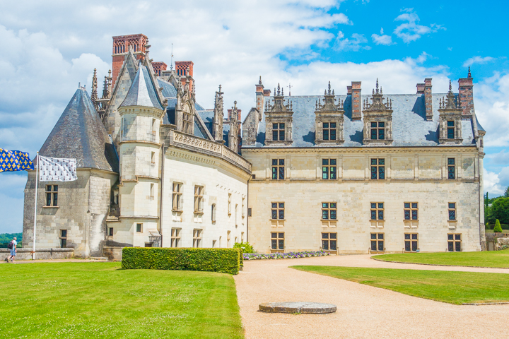 Exploring beautiful Castles of the Loire Valley in France, the perfect day trip from Paris with a Blue Fox Travel Small Group Tour!