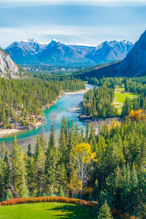 Where to Eat in Banff! The best food, restaurants, and hotels in Banff National Park, Alberta, Canada