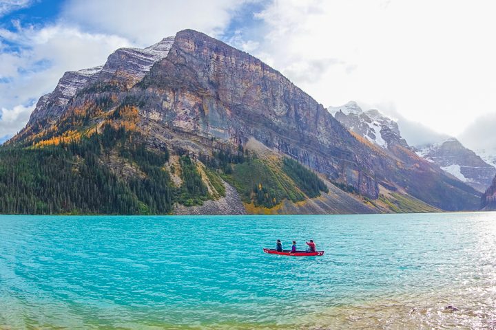 All the lakes you HAVE to see in Banff National Park near Lake Louise!