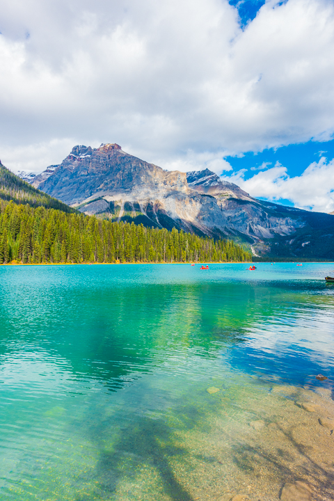 All the lakes you HAVE to see in Banff National Park near Lake Louise!