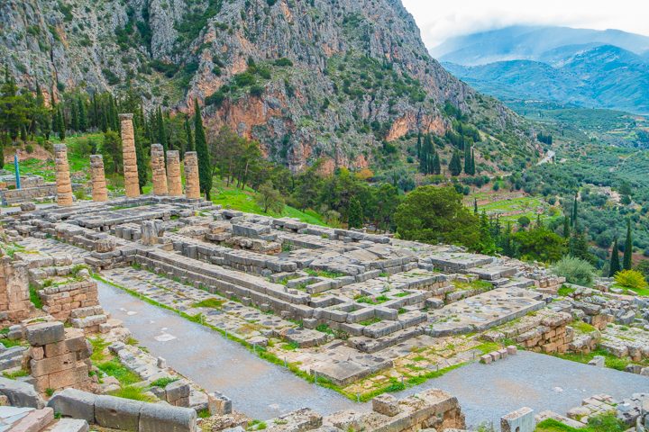 The Ultimate 1-Week in Greece Itinerary!! Athens, Corinth, Delphi, Olympia, Meteora