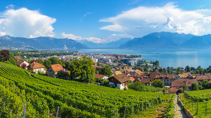 Five Things To Do in Montreux, Switzerland. Why this beautiful lakeside town should DEFINITELY be on your bucket list!!!