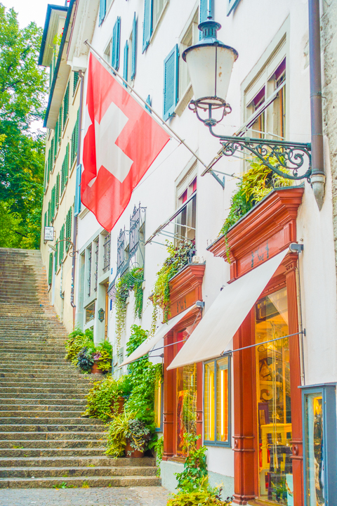 Beautiful sites + Where to find the BEST Chocolate in Zurich, Switzerland!