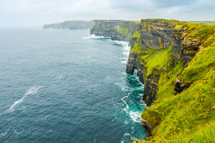 Everything you need to know about hiking the Cliffs of Moher in Ireland!