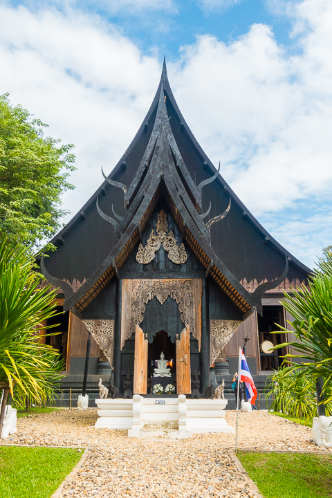 Best Day Trips from Chiang Mai, Thailand -- The White Temple, The Black House, The Golden Triangle, Hiking with Elephants and more! Chiang Mai is a MUST see in Thailand!!