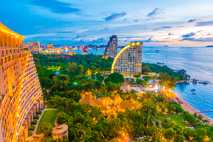 Pattaya is a family-friendly weekend getaway in Thailand with gorgeous beaches -- only one hour away from Bangkok!