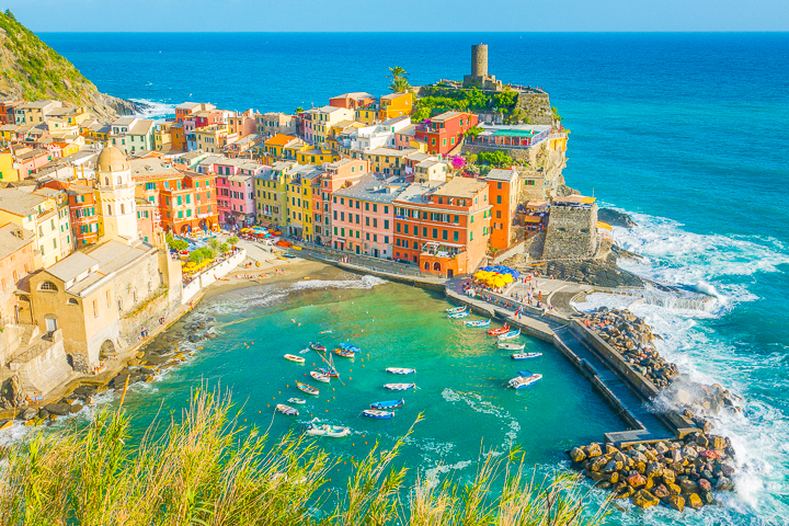 Tips for hiking between the 5 villages of Cinque Terre, Italy.