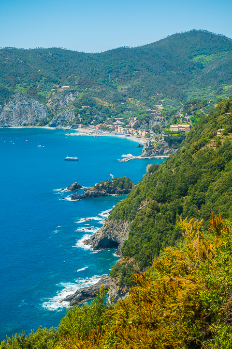 Tips for hiking between the 5 villages of Cinque Terre, Italy.