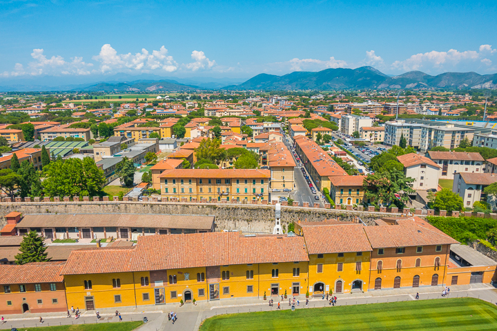 Why you should DEFINITELY go see The Leaning Tower of Pisa!!! Don't skip this just because you're afraid it's too touristy and there's nothing else to do there besides take a picture and leave.