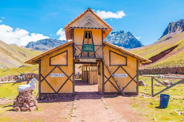 Rainbow Mountain Ticket Office